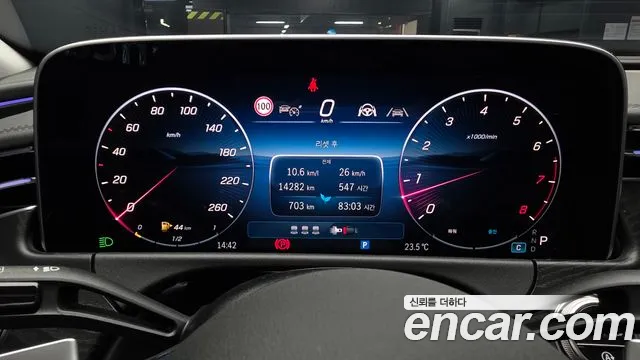 Mercedes-Benz E-Class — Фото автомобиля 7
