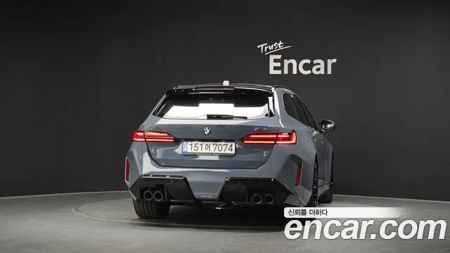 BMW M5 — Фото автомобиля 4