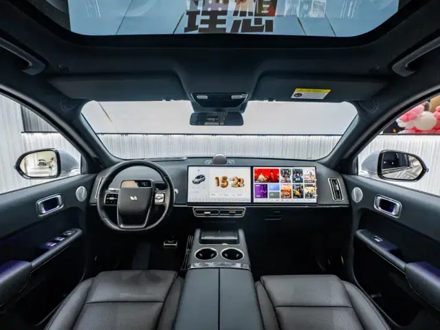 Li Auto L9 — Фото автомобиля 16