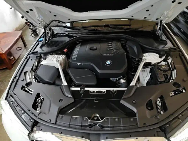 BMW 5 Series — Фото автомобиля 19