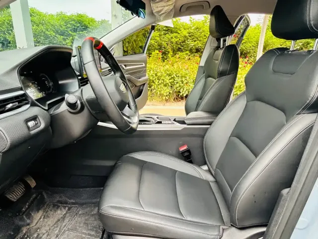 Geely Emgrand — Фото автомобиля 4