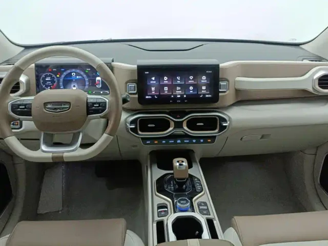 Geely ICON — Фото автомобиля 12