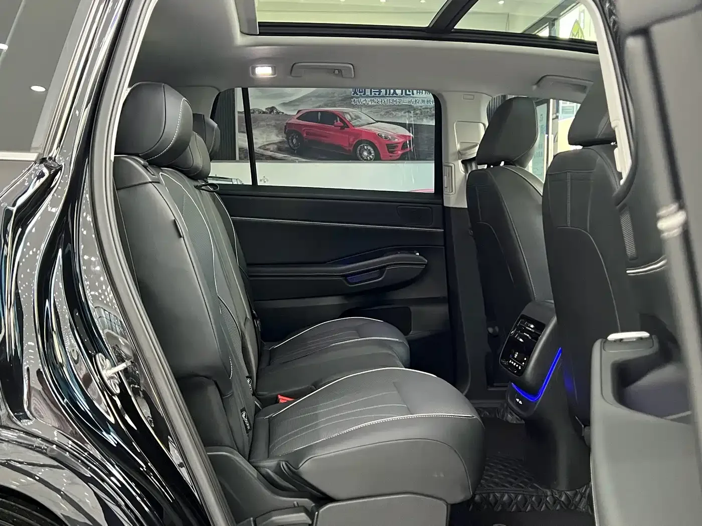 Volkswagen Teramont 2025 Model Teramont Pro 450TSI 4WD Cross Country Edition — Фото автомобиля 8