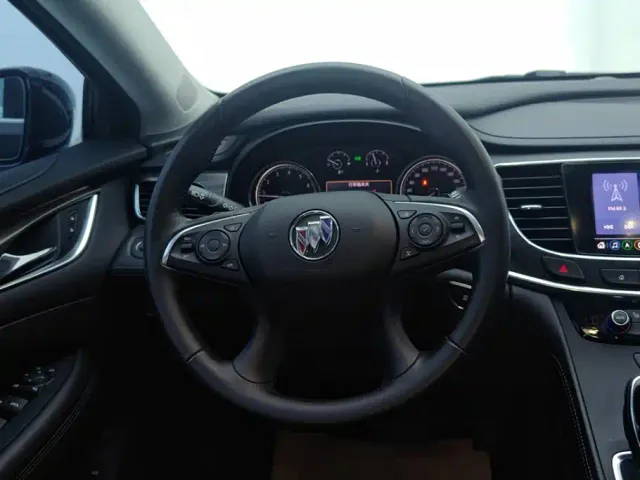 Buick LaCrosse — Фото автомобиля 15