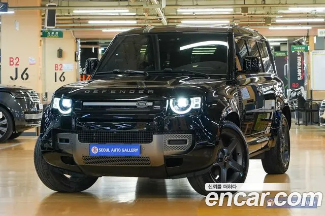 Land Rover Defender Defender (L663) 110 P300 X-Dynamic SE — Фото автомобиля 2