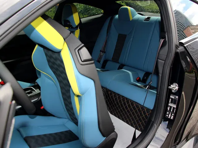 BMW M4 — Фото автомобиля 15