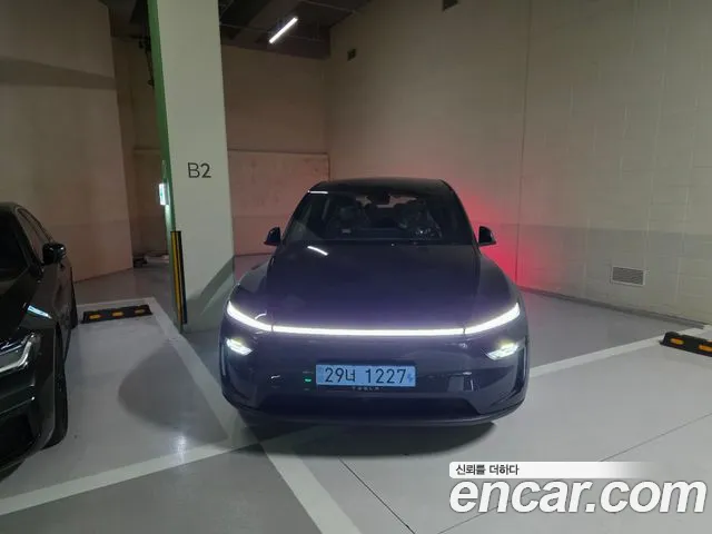 Tesla Model Y — Фото автомобиля 3