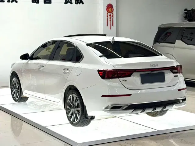 Kia K3 — Фото автомобиля 4