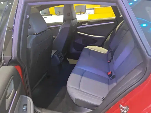 Volkswagen Lamando 2025 Lamando L 2.0T Base — Фото автомобиля 16