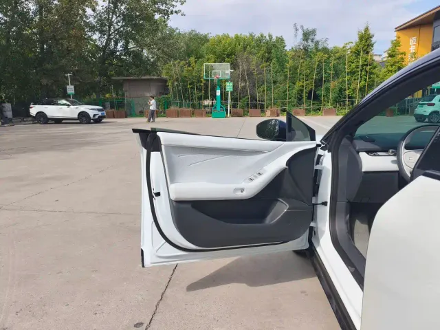 Xpeng P7+ — Фото автомобиля 6