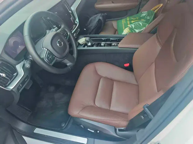 Volvo S60 — Фото автомобиля 4