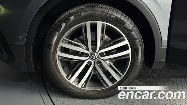 Volkswagen Tiguan — Фото автомобиля 5
