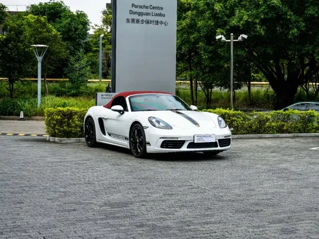 Фотография автомобиля — Porsche 718