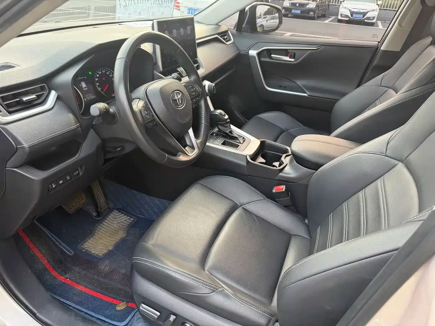 Toyota Wildlander 2022 2.0L CVT FWD Luxury PLUS Edition — Фото автомобиля 7