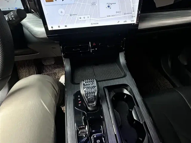 GAC Trumpchi ES9 — Фото автомобиля 23