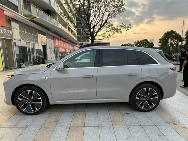 Li Auto L6 — Фото автомобиля 3