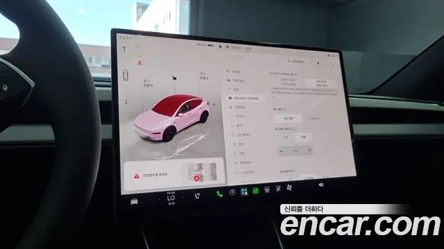 Tesla Model Y — Фото автомобиля 12
