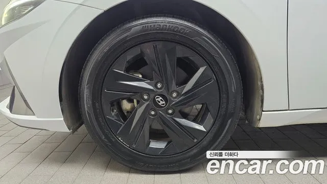Hyundai Avante CN7 — Фото автомобиля 5
