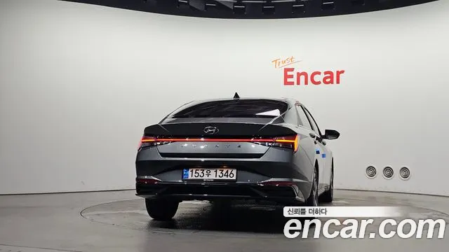 Hyundai AVANTE Avante (CN7) — Фото автомобиля 4