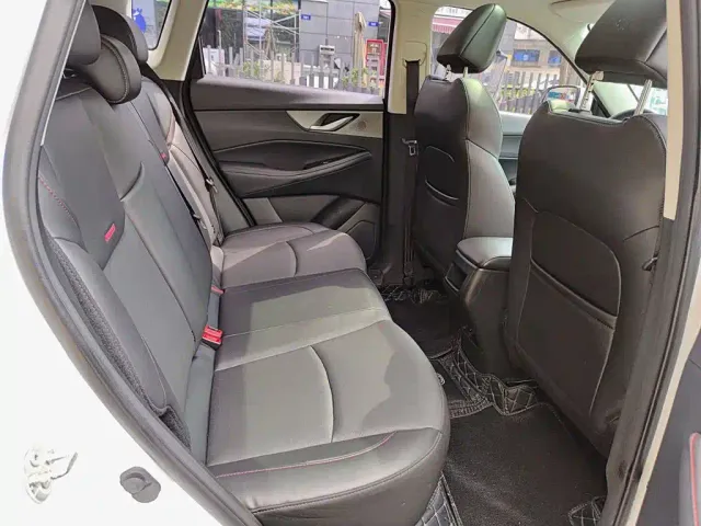 Changan CS35 Plus — Фото автомобиля 11