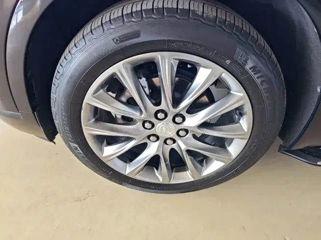 Buick Enclave — Фото автомобиля 22