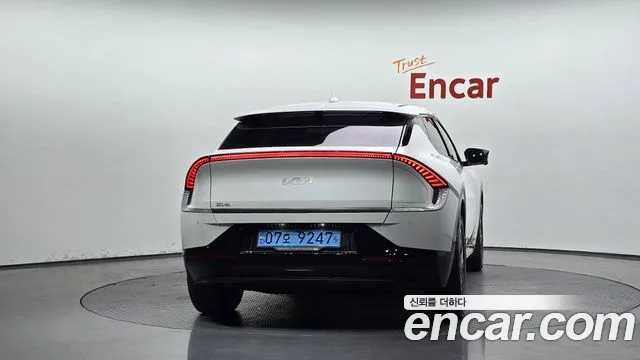 Kia EV6 — Фото автомобиля 2