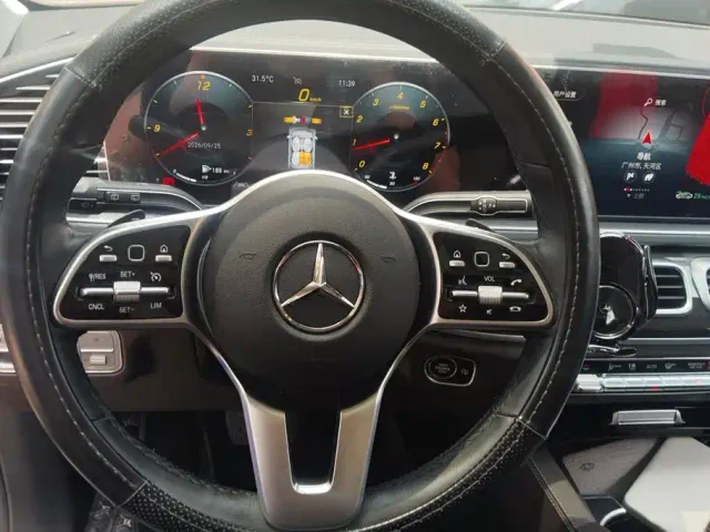 Mercedes-Benz GLE-Class — Фото автомобиля 15
