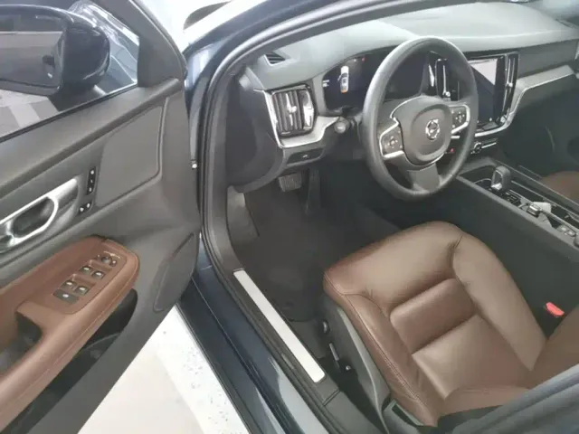 Volvo S60 — Фото автомобиля 15