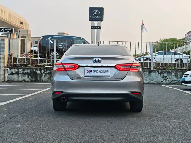 Toyota Camry — Фото автомобиля 7