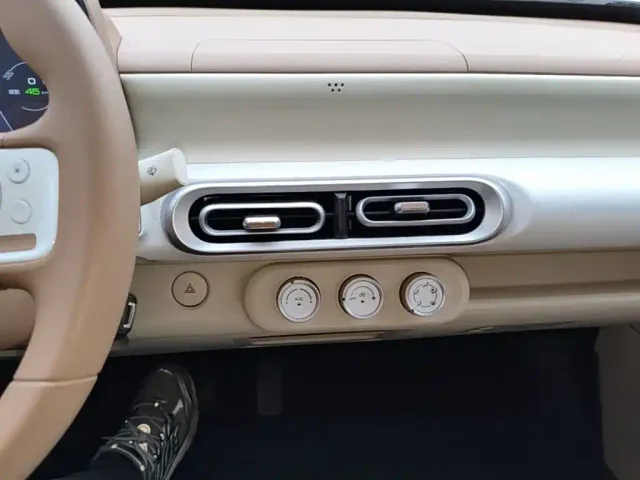 Wuling Hongguang Mini EV — Фото автомобиля 12