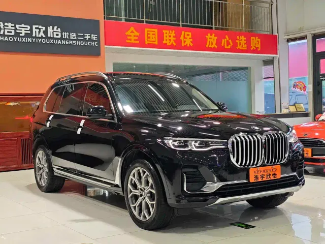 BMW X7 — Фото автомобиля 3