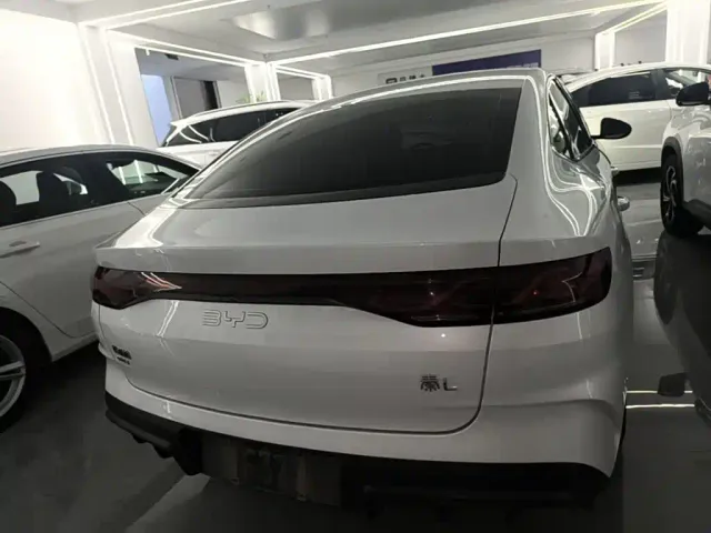 BYD Qin L — Фото автомобиля 5