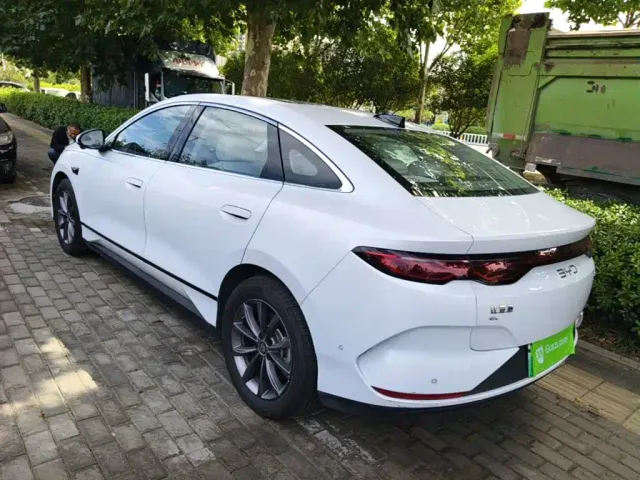 BYD Qin L — Фото автомобиля 4