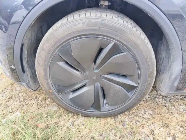 Tesla Model Y — Фото автомобиля 7