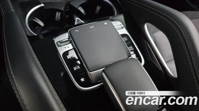Mercedes-Benz GLE-Class — Фото автомобиля 28