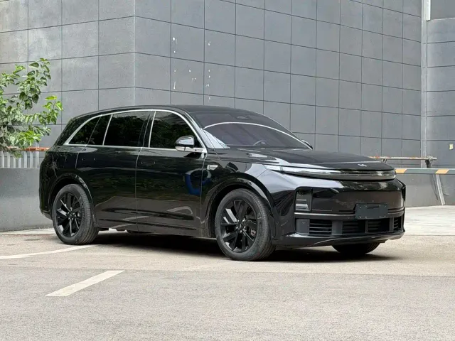 Li Auto L7 — Фото автомобиля 3