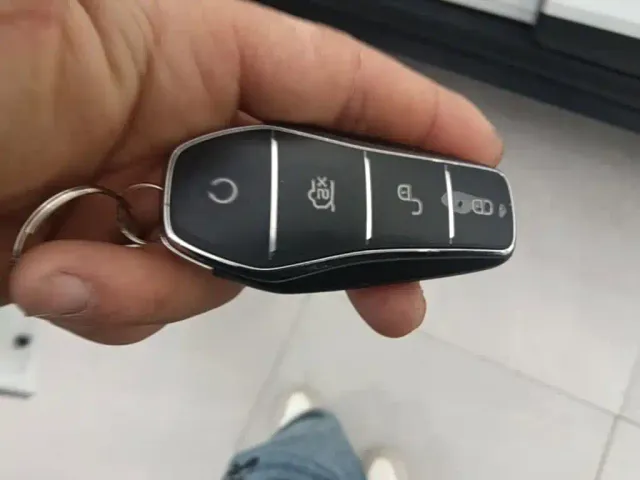 BYD Yuan Pro — Фото автомобиля 8