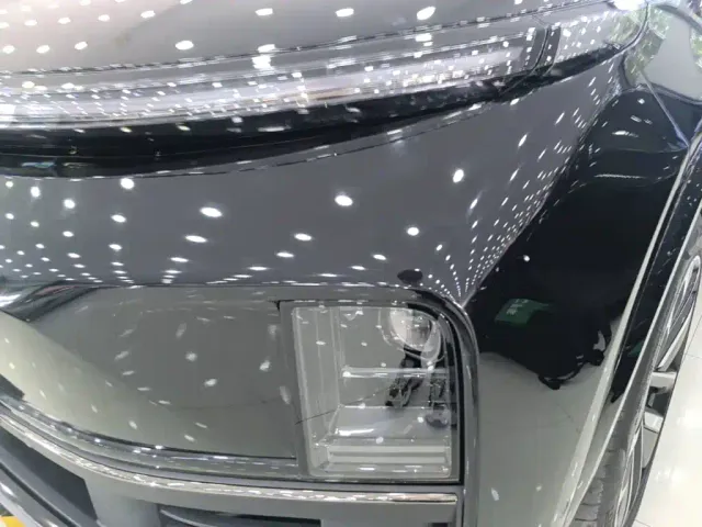 Li Auto L9 — Фото автомобиля 23