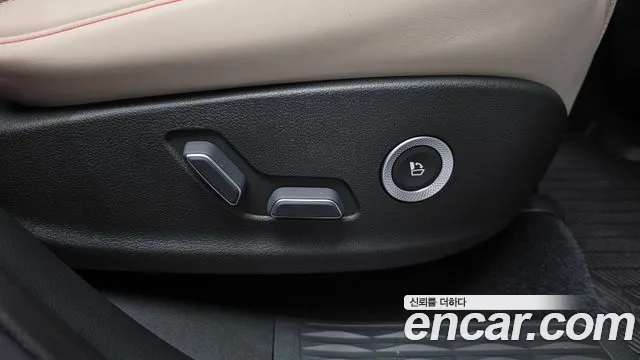 Genesis GV80 — Фото автомобиля 25