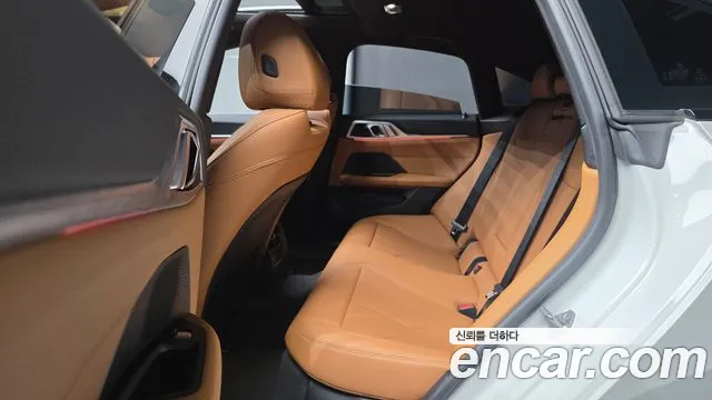 BMW i4 — Фото автомобиля 18