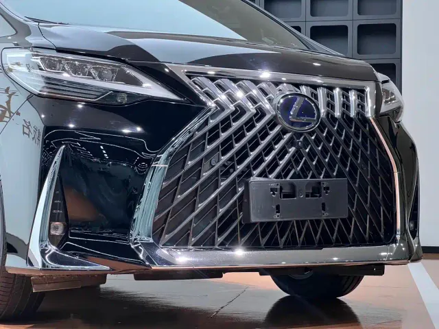 Lexus LM — Фото автомобиля 3