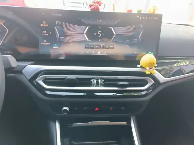 BMW i3 — Фото автомобиля 12