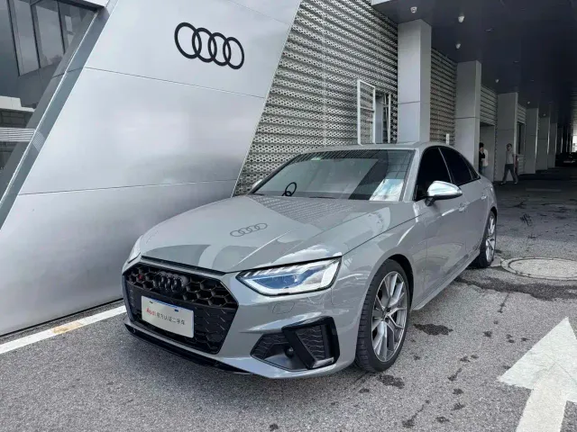 Фотография автомобиля — Audi S4