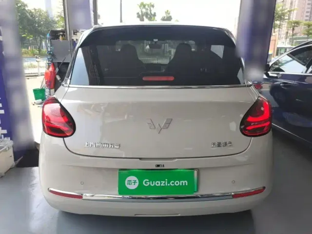 Wuling Bingo — Фото автомобиля 5