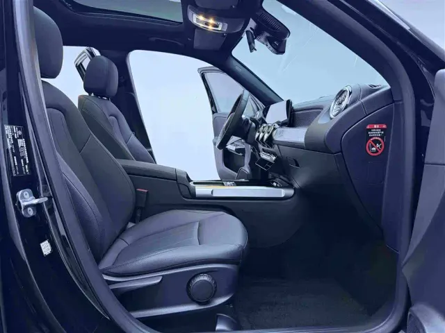 Mercedes-Benz GLB-Class — Фото автомобиля 10