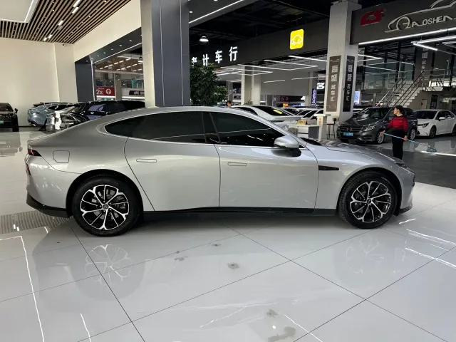 Xpeng P7 — Фото автомобиля 20