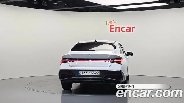 Hyundai AVANTE — Фото автомобиля 4