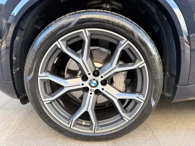 BMW X5 — Фото автомобиля 12