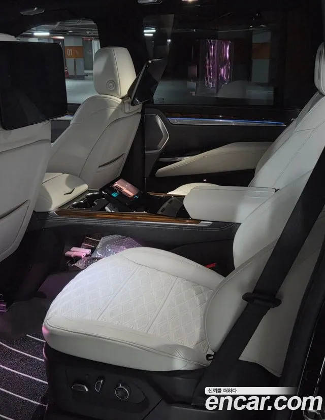 Cadillac Escalade 5th Gen — Фото автомобиля 5