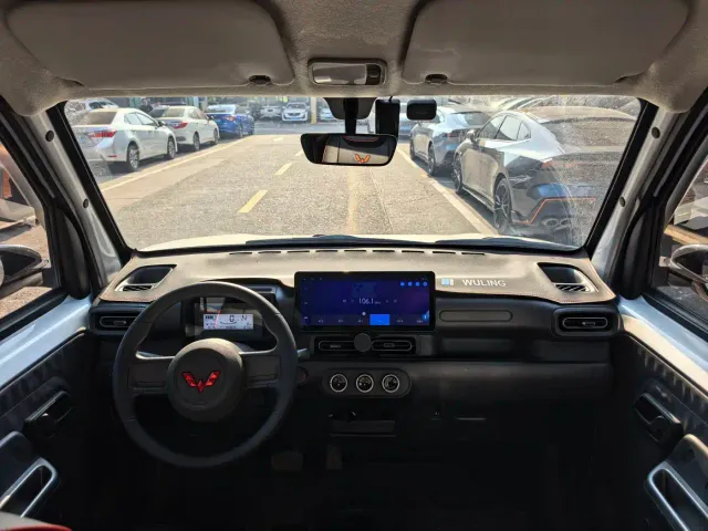 Wuling Zhiguang NEV — Фото автомобиля 15